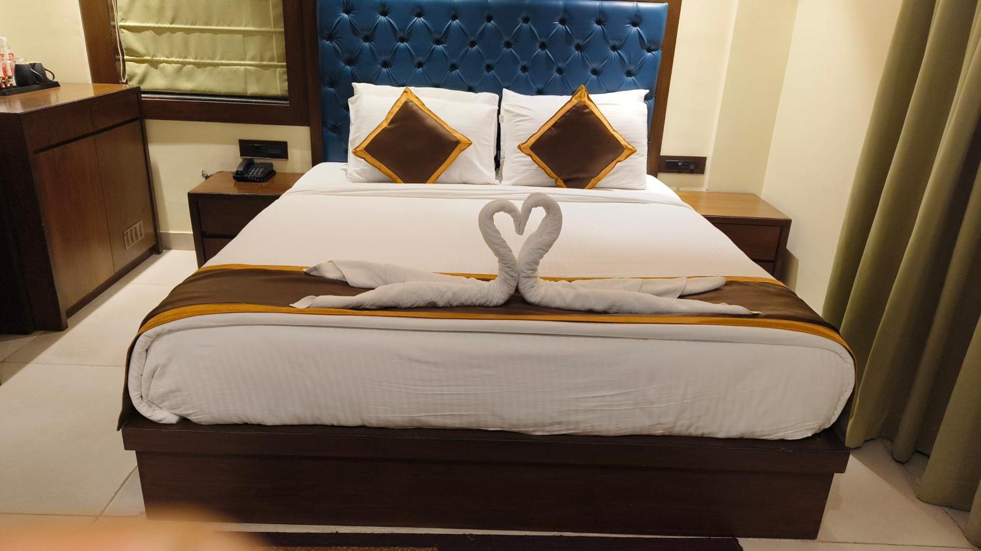 Luxury Amar Tree Resort Mandarmani Bagian luar foto
